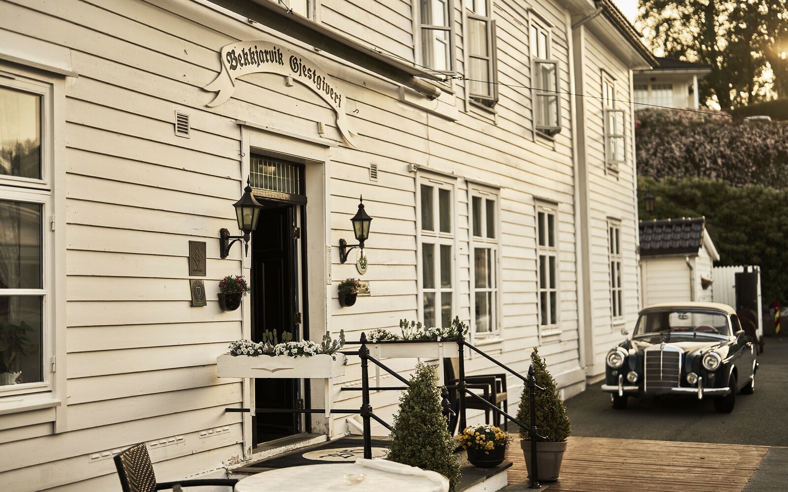 Fasade Bekkjarvik Gjestgiveri